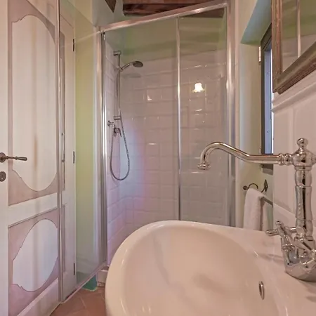 La Casa Di Thea - Flo إمبرونيتا